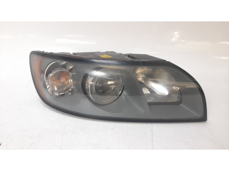 Recambio de faro derecho para volvo v50 familiar 1.6 diesel cat referencia OEM IAM 30698886 10124061001 VV3204913