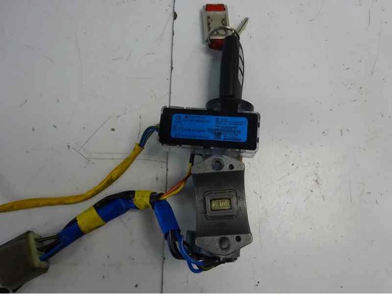 Recambio de conmutador de arranque para ssangyong rodius 2.0 td cat referencia OEM IAM 8711021000  