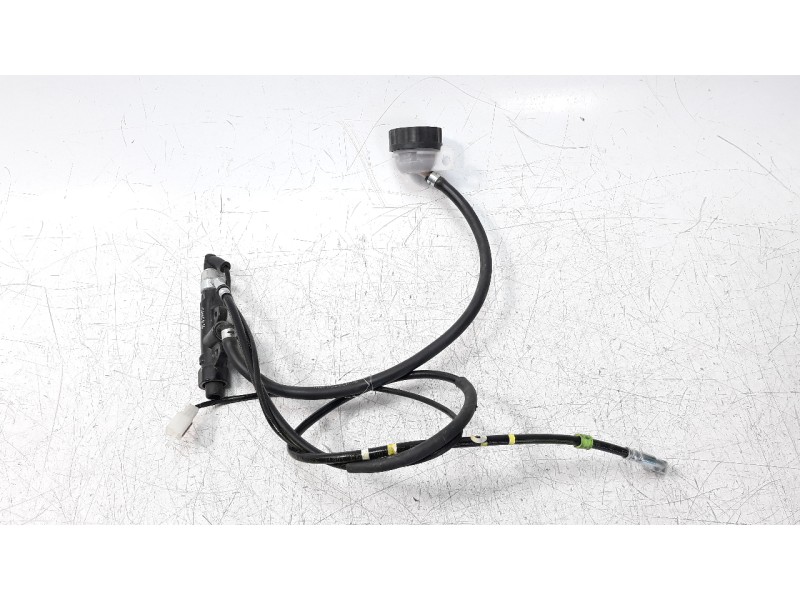 Recambio de bomba freno para ktm 390 duke referencia OEM IAM 93313001033  