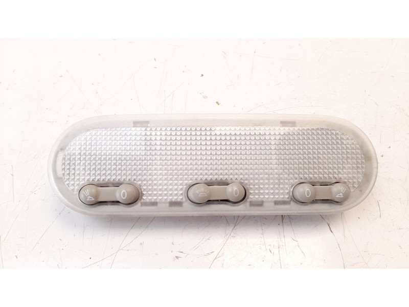 Recambio de luz interior para nissan note 1.5 dci turbodiesel cat referencia OEM IAM 8200073234  