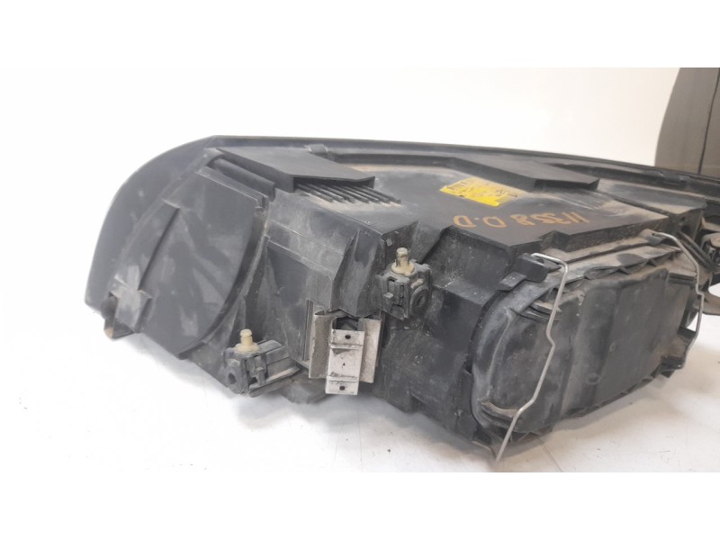 Recambio de faro derecho para volvo v50 familiar 1.6 diesel cat referencia OEM IAM 30698886 10124061001 VV3204913