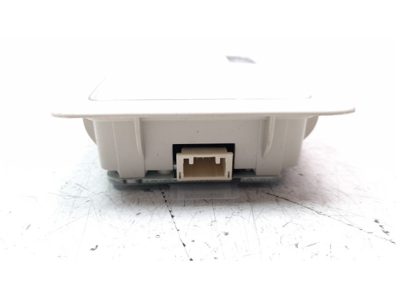Recambio de luz interior para lexus nx 2.5 16v cat (híbrido) referencia OEM IAM 8136078010A0  