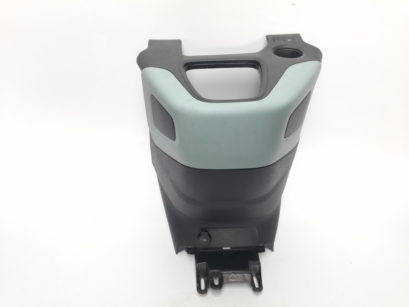 Recambio de moldura para citroen berlingo live m referencia OEM IAM 9816911677  