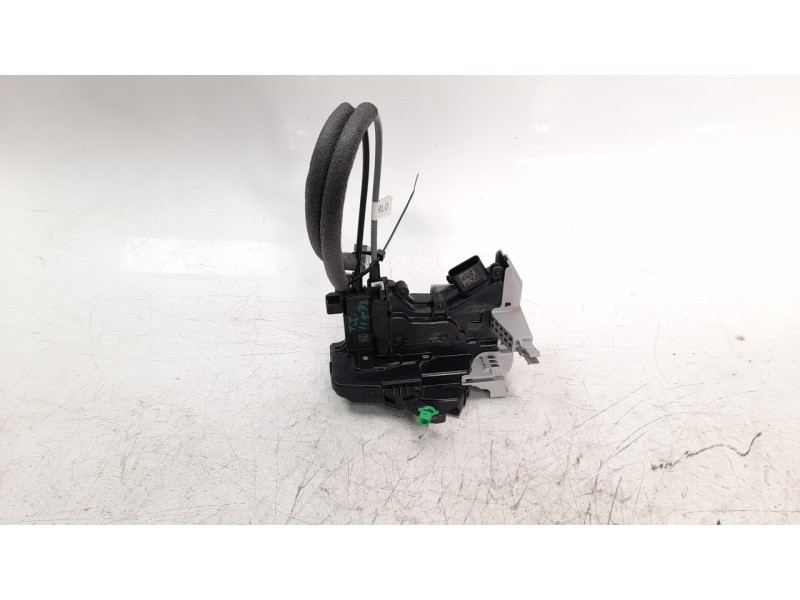 Recambio de cerradura puerta trasera izquierda para hyundai kona 1.0 tgdi cat referencia OEM IAM 81410J9000  