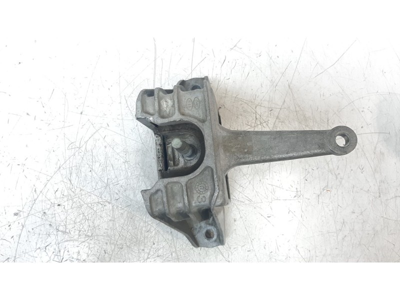 Recambio de soporte motor derecho para kia niro referencia OEM IAM 21810G2000  