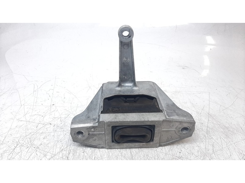 Recambio de soporte motor derecho para kia niro referencia OEM IAM 21810G2000  