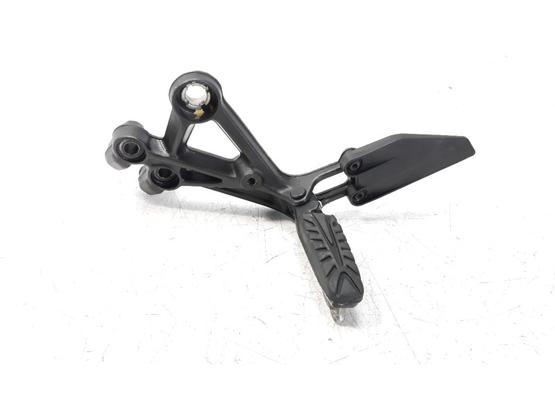 Recambio de estribo para ktm 390 duke referencia OEM IAM 93003038000  