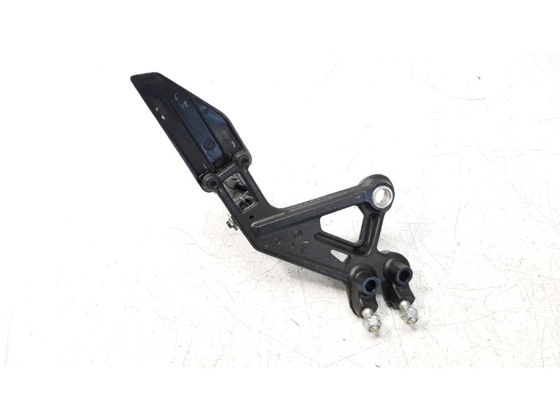Recambio de estribo para ktm 390 duke referencia OEM IAM 93003038000  