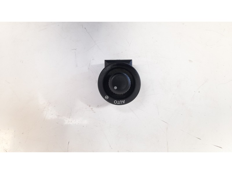 Recambio de interruptor para land rover discovery 2.7 td v6 cat referencia OEM IAM XPB500180  