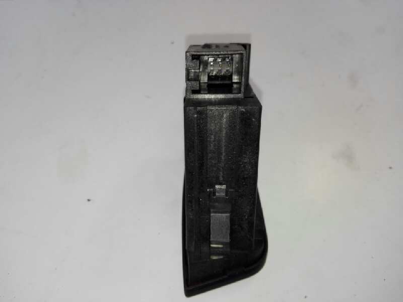 Recambio de warning para audi a4 ber. (b8) advanced edition referencia OEM IAM 8K1941509  