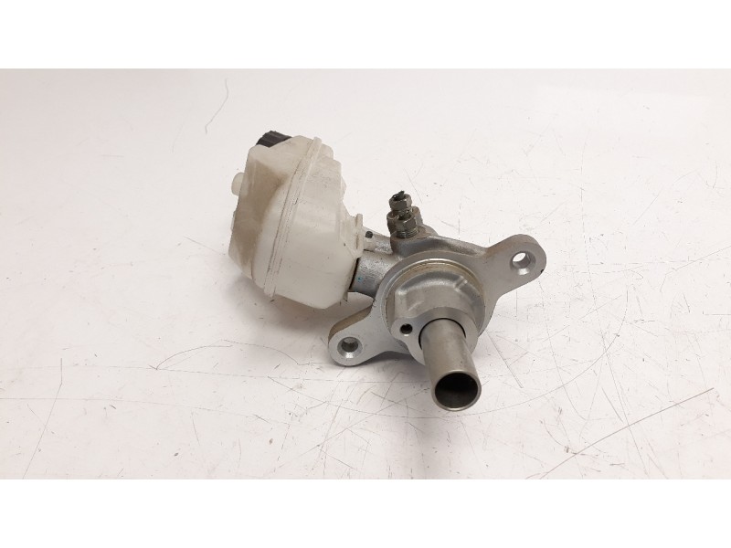 Recambio de bomba freno para toyota aygo 1.0 cat referencia OEM IAM   