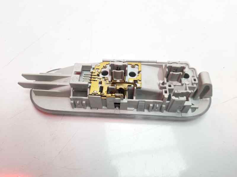 Recambio de luz interior para renault clio iii authentique referencia OEM IAM 8200074362  