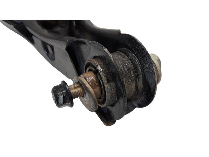 Recambio de brazo suspension inferior trasero derecho para hyundai tucson referencia OEM IAM 55211N9050  