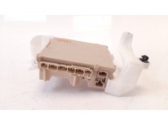 Recambio de caja reles / fusibles para toyota aygo 1.0 cat referencia OEM IAM 827300H030A 5J301324  2