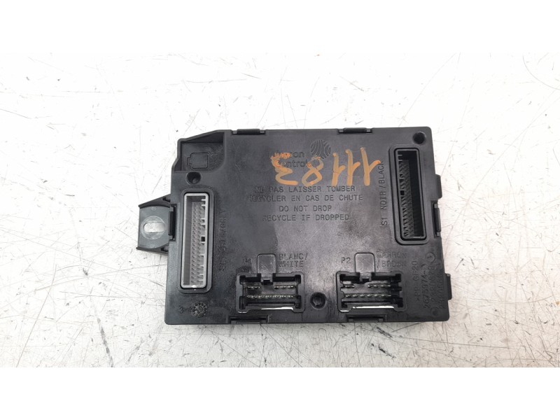 Recambio de modulo electronico para smart fortwo cabrio referencia OEM IAM 284B18768R  