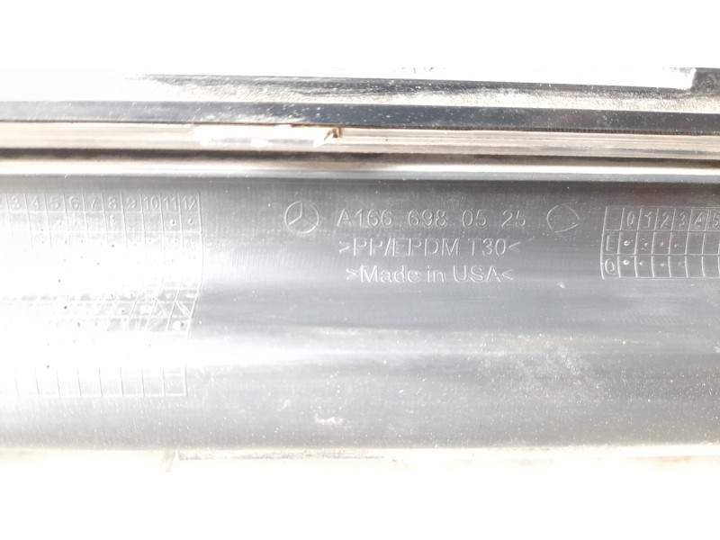 Recambio de estribos laterales para mercedes-benz clase gl (x166) gl 350 bluetec 4matic (166.824) referencia OEM IAM A1666980525