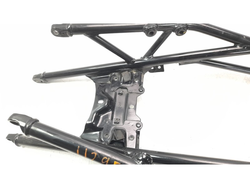 Recambio de subchasis trasero para ktm 390 duke referencia OEM IAM 93003002000C1  
