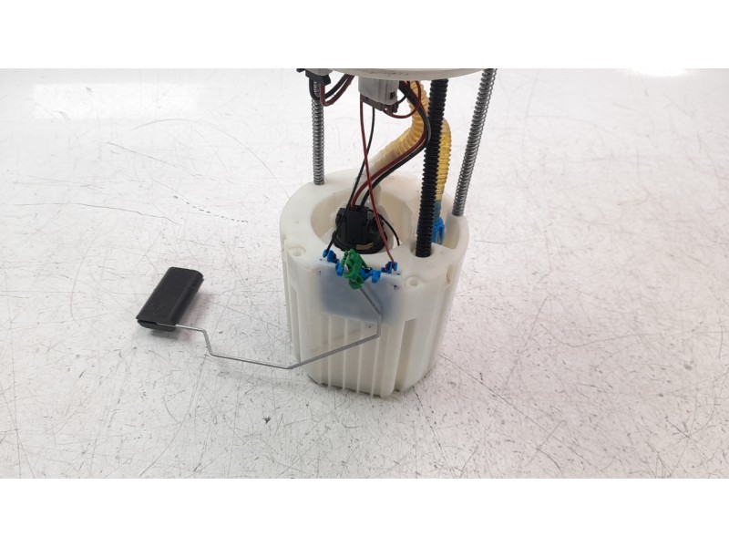 Recambio de bomba combustible para hyundai tucson (nx) maxx 2wd referencia OEM IAM 31110N7800  