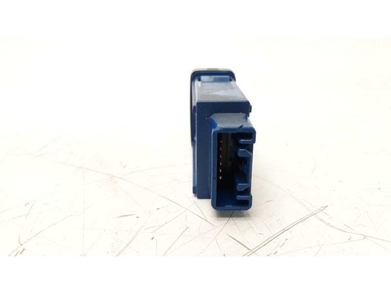 Recambio de interruptor para toyota land cruiser (j12) 3.0 turbodiesel referencia OEM IAM 8411960100  