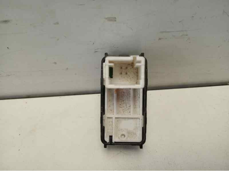 Recambio de mando elevalunas delantero derecho para peugeot 2008 referencia OEM IAM 96751115ZD IAF040107CP 