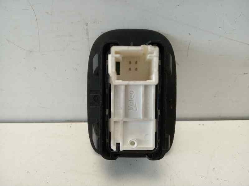 Recambio de mando elevalunas trasero derecho para peugeot 2008 referencia OEM IAM 96751119ZD IAF440107CP 