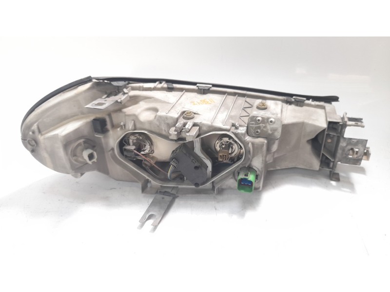 Recambio de faro izquierdo para ford mondeo berlina (gd) 1.8 16v cat referencia OEM IAM 1110520  