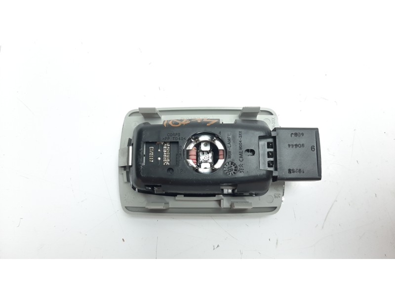Recambio de luz interior para citroen c4 picasso shine referencia OEM IAM 9670880177  