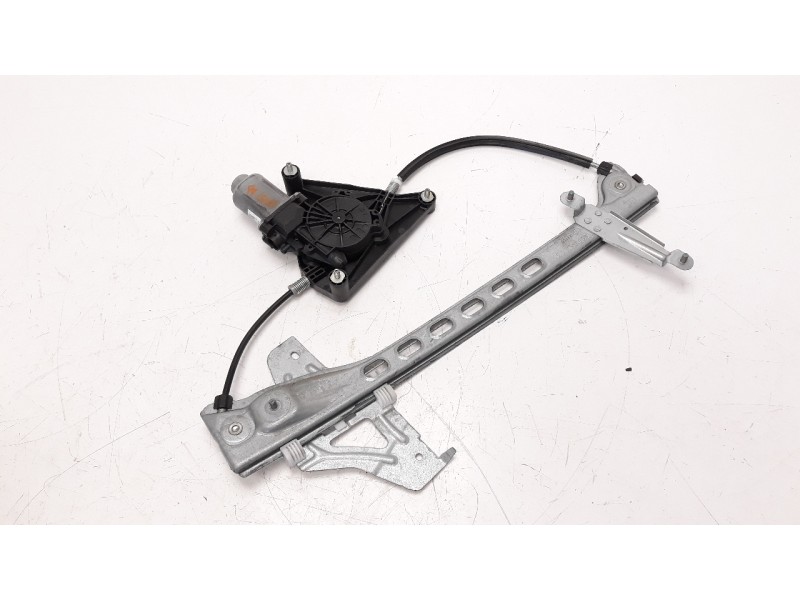 Recambio de elevalunas delantero derecho para toyota aygo 1.0 cat referencia OEM IAM 698100H041 106075801 