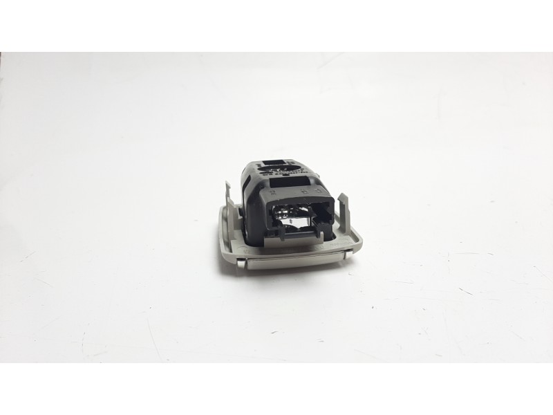 Recambio de luz interior para citroen c4 picasso shine referencia OEM IAM 9670880177  