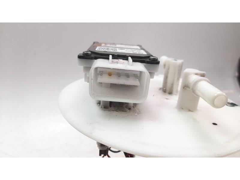 Recambio de bomba combustible para hyundai tucson (nx) maxx 2wd referencia OEM IAM 31110N7800  
