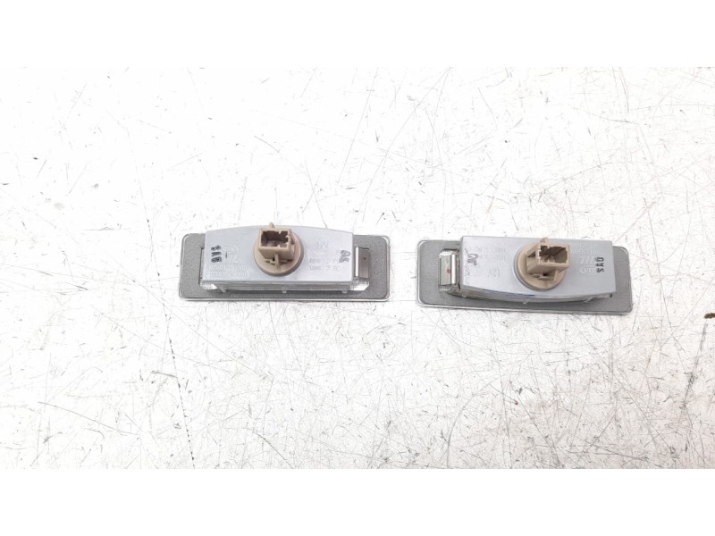 Recambio de piloto matricula para kia stonic (ybcuv) 1.0 tgdi cat referencia OEM IAM 925012G000  