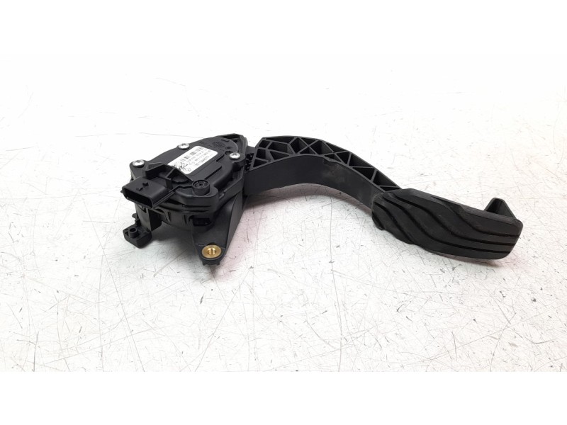 Recambio de potenciometro pedal para renault clio v 1.5 blue dci diesel fap referencia OEM IAM 180108467R  