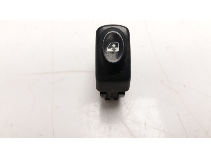 Recambio de mando elevalunas delantero izquierdo para renault clio ii fase i (b/cbo) 1.2 referencia OEM IAM 430000K  