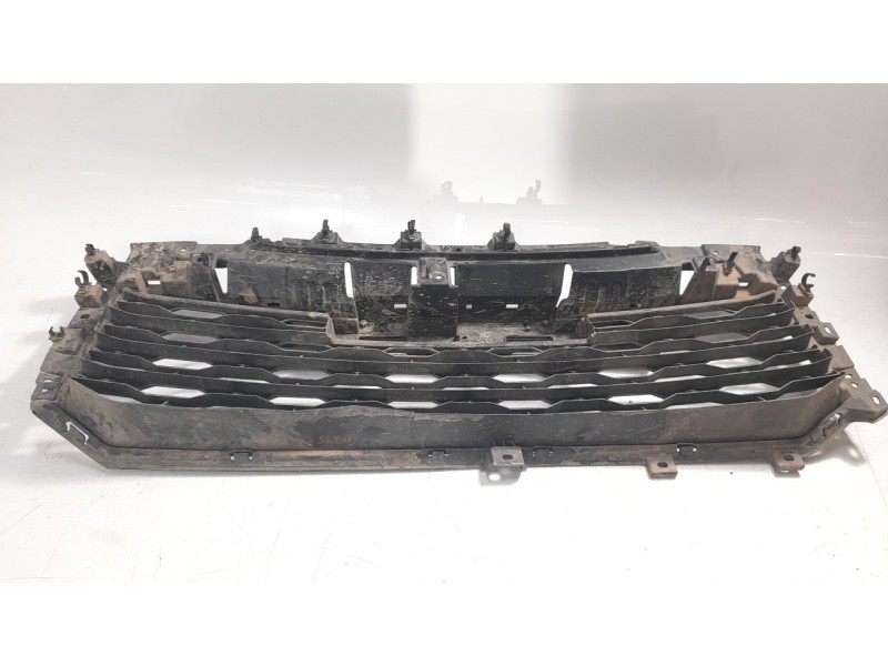Recambio de rejilla delantera para mitsubishi l 200 (kl0/kj0) 2.2 di-d cat referencia OEM IAM 6402A515  