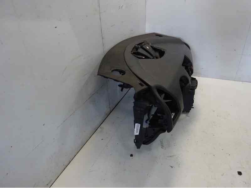 Recambio de salpicadero para citroen c4 berlina lx referencia OEM IAM 8211NX  