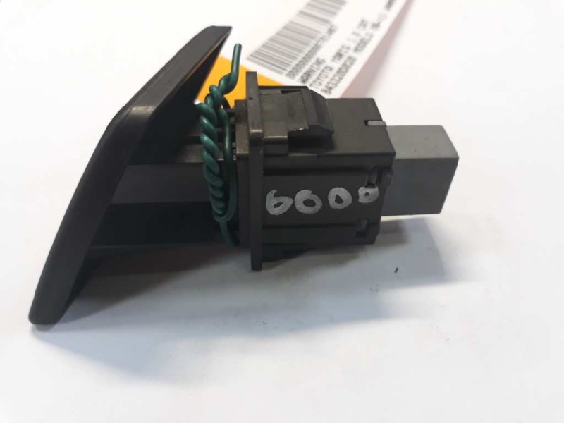 Recambio de warning para toyota yaris 1.0 cat referencia OEM IAM 843320D020  