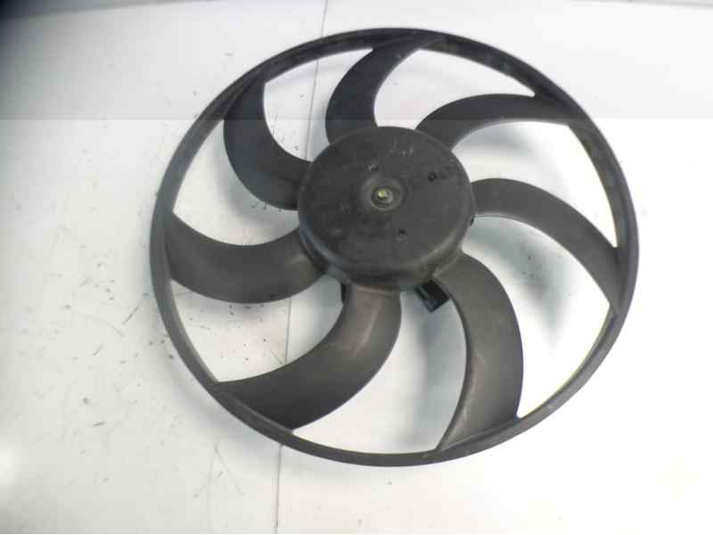 Recambio de electroventilador para citroen c3 picasso live edition referencia OEM IAM 8033M00008  