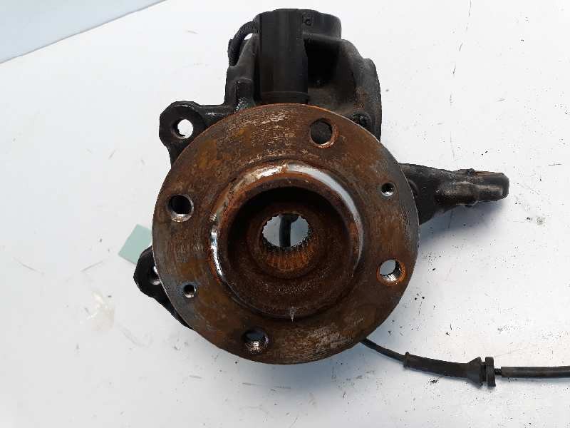 Recambio de mangueta delantera izquierda para citroen c3 picasso live edition referencia OEM IAM   