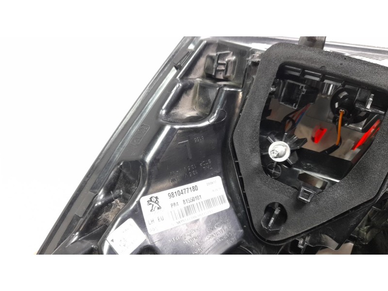 Recambio de piloto trasero izquierdo para peugeot 3008 allure pack referencia OEM IAM 9810477180 104LLM132 