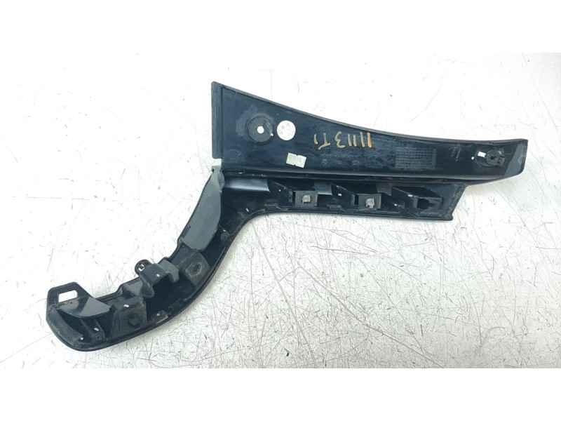 Recambio de moldura para kia niro referencia OEM IAM 87362G5000  