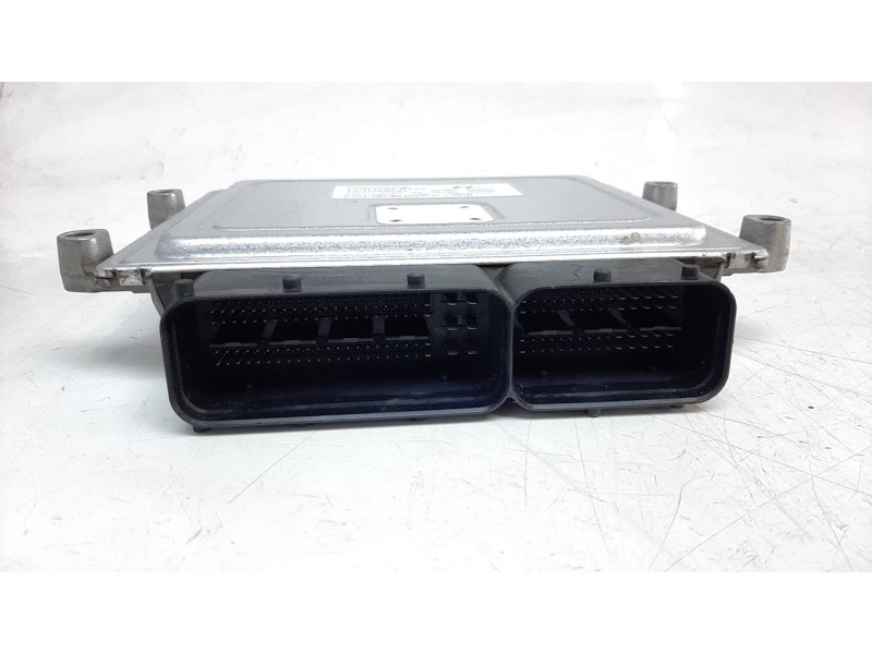 Recambio de centralita motor uce para hyundai kona referencia OEM IAM 391B503AG0  