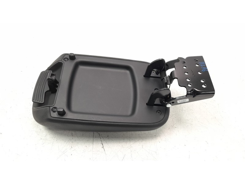 Recambio de apoyabrazos central para hyundai kona 1.0 tgdi cat referencia OEM IAM 84660J9000  