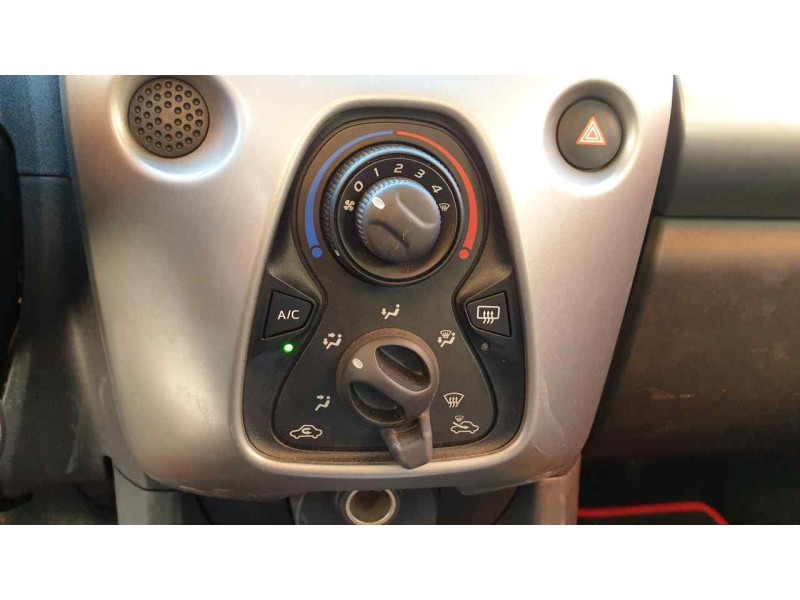 Recambio de mando calefaccion / aire acondicionado para toyota aygo 1.0 cat referencia OEM IAM 55900YV030 B000737077 