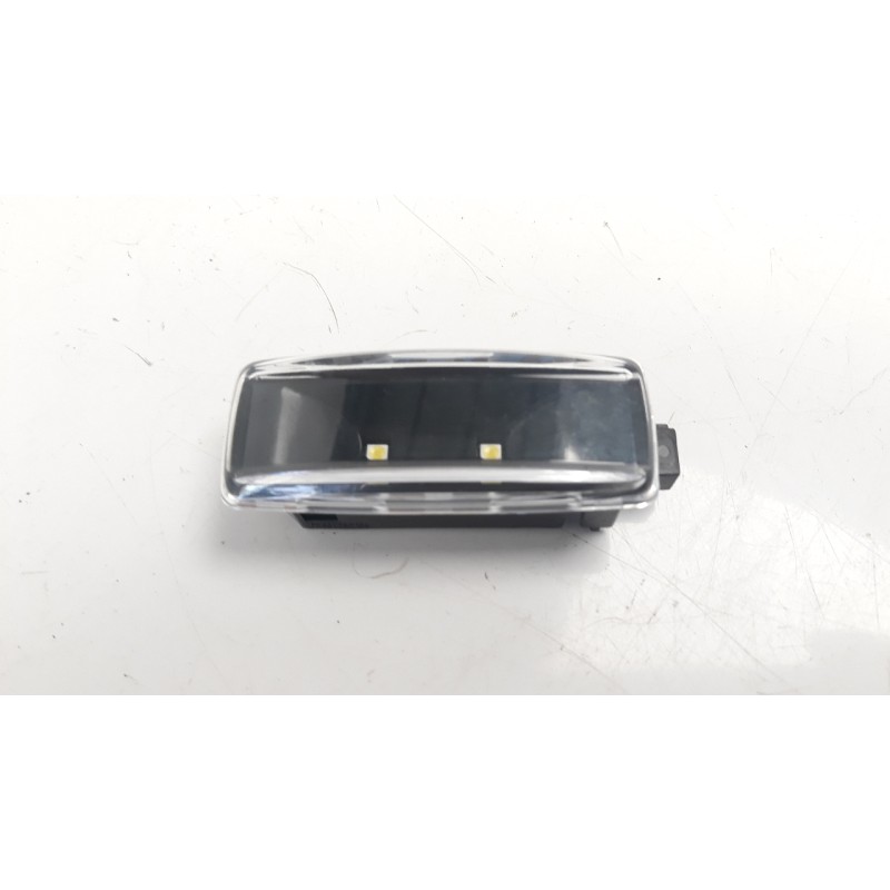 Recambio de luz interior para porsche cayman (typ 981c) gt4 referencia OEM IAM 98163213500  