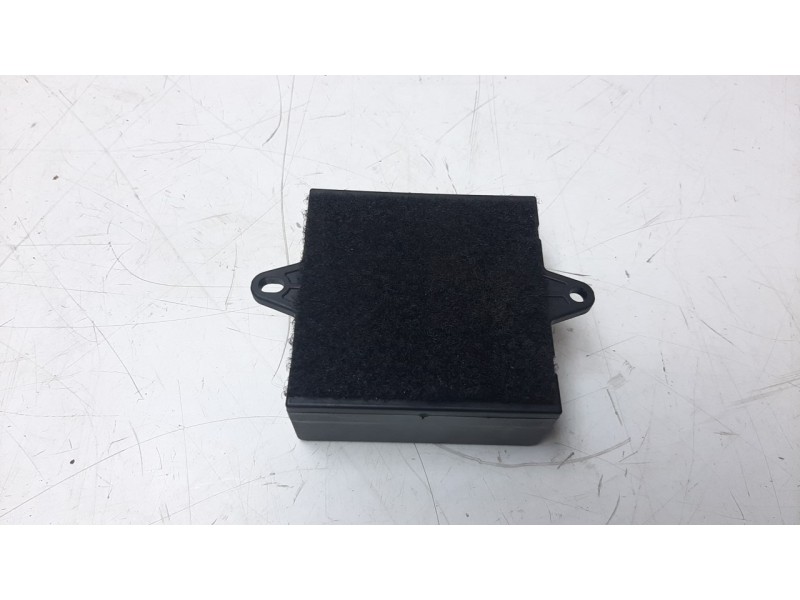 Recambio de modulo confort para hyundai tucson 1.7 crdi cat referencia OEM IAM 89500D7000  