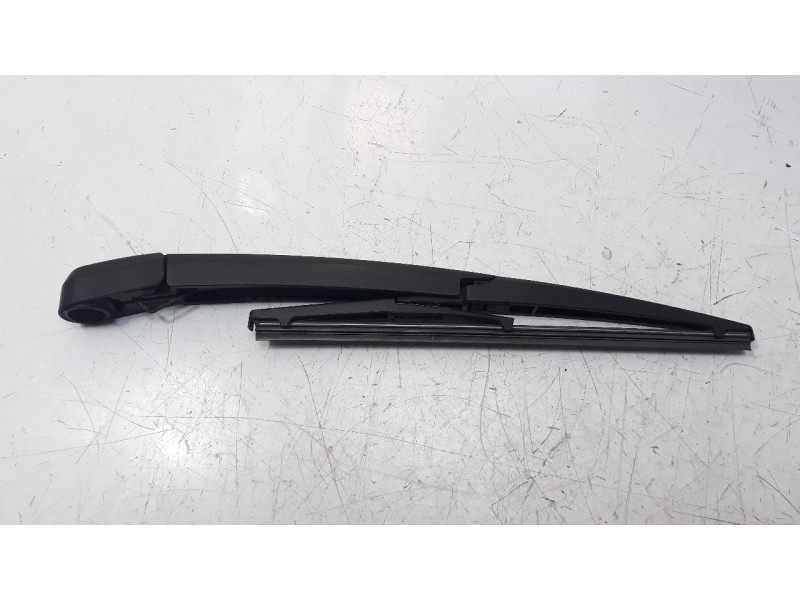 Recambio de brazo limpia trasero para hyundai kona 1.0 tgdi cat referencia OEM IAM 988152P000  