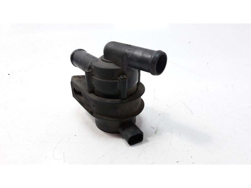 Recambio de bomba agua para audi a4 avant (b5) 1.9 tdi referencia OEM IAM 078121601 70207400 