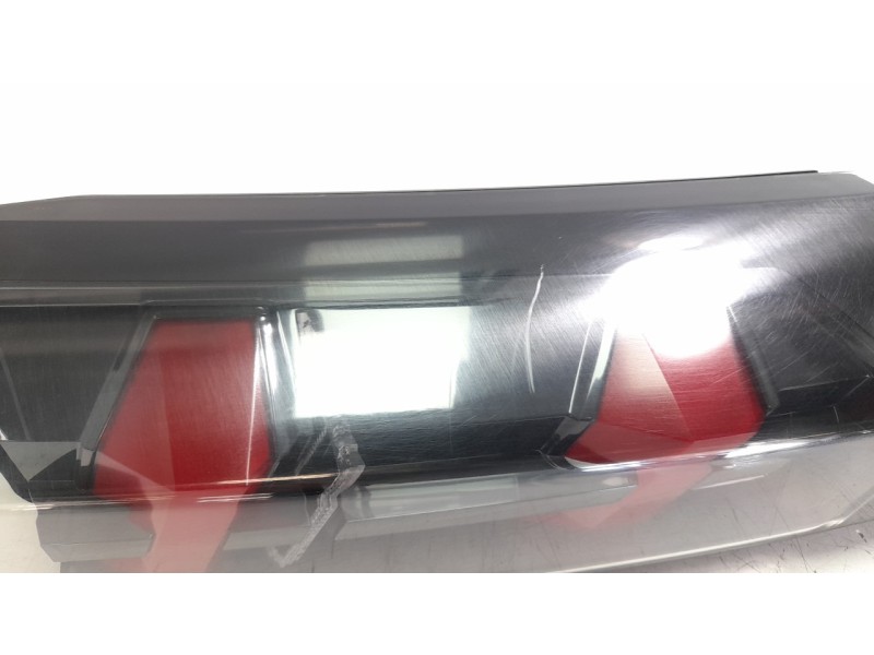 Recambio de piloto trasero izquierdo interior para peugeot 2008 (p1) allure pack referencia OEM IAM 9825957580  