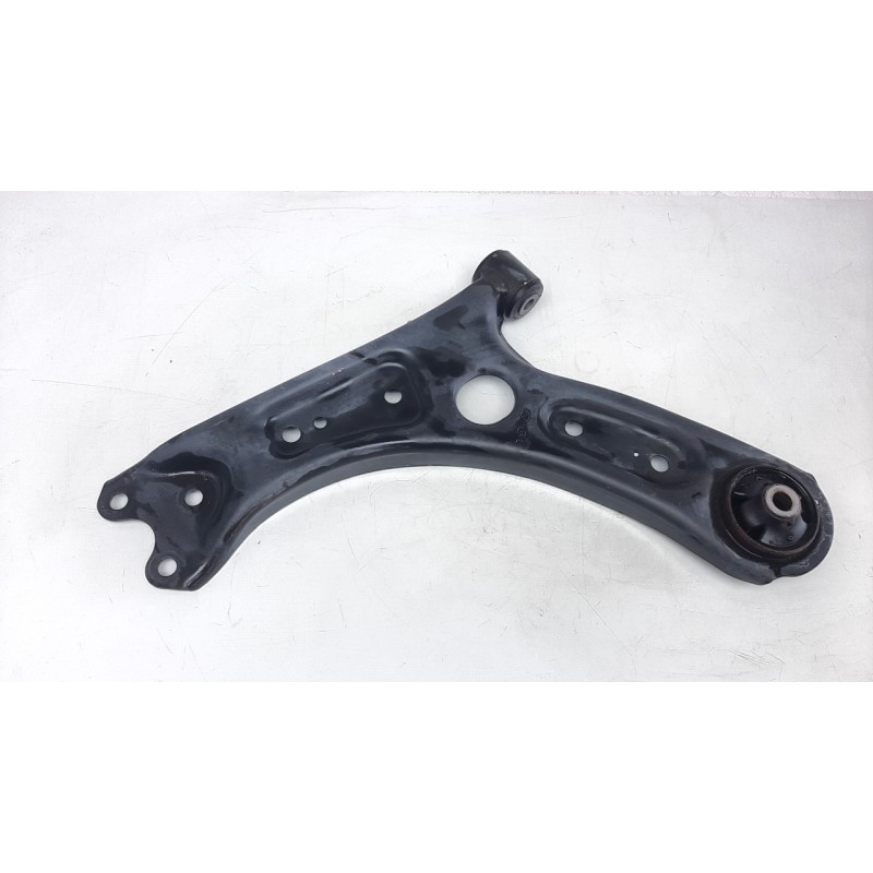 Recambio de brazo suspension inferior delantero izquierdo para hyundai kona 1.0 tgdi cat referencia OEM IAM 54500J9000  
