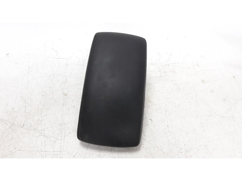 Recambio de apoyabrazos central para suzuki vitara 1.6 ddis turbodiesel cat referencia OEM IAM 7585054P005PK  